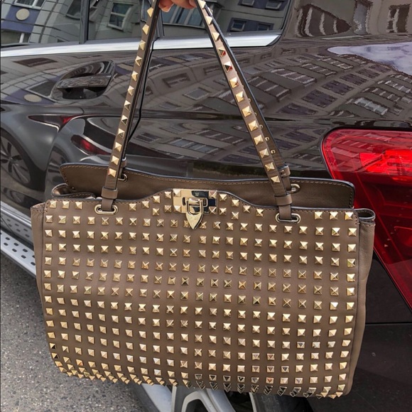 SOLD❌Valentino Bag - Picture 2 of 3